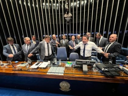Com 4 ministérios, União e PP apoiam obstrução bolsonarista no Congresso