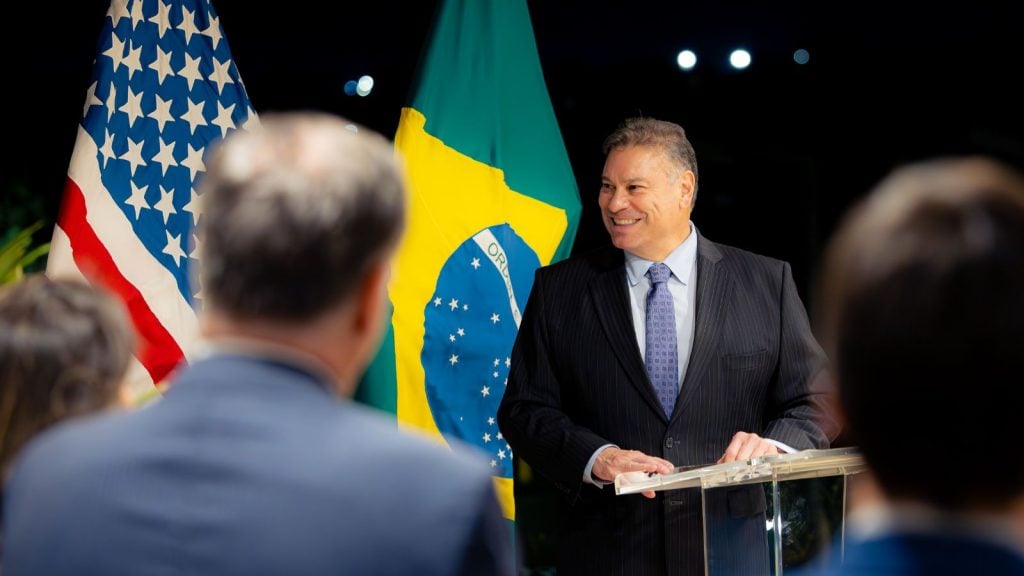 Encarregado da Embaixada dos EUA ficará frente a frente com deputados brasileiros