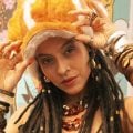 Marina Peralta transita entre influências do reggae, letras engajadas e amor próprio
