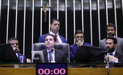 Saiba como votou cada deputado na PEC da Blindagem