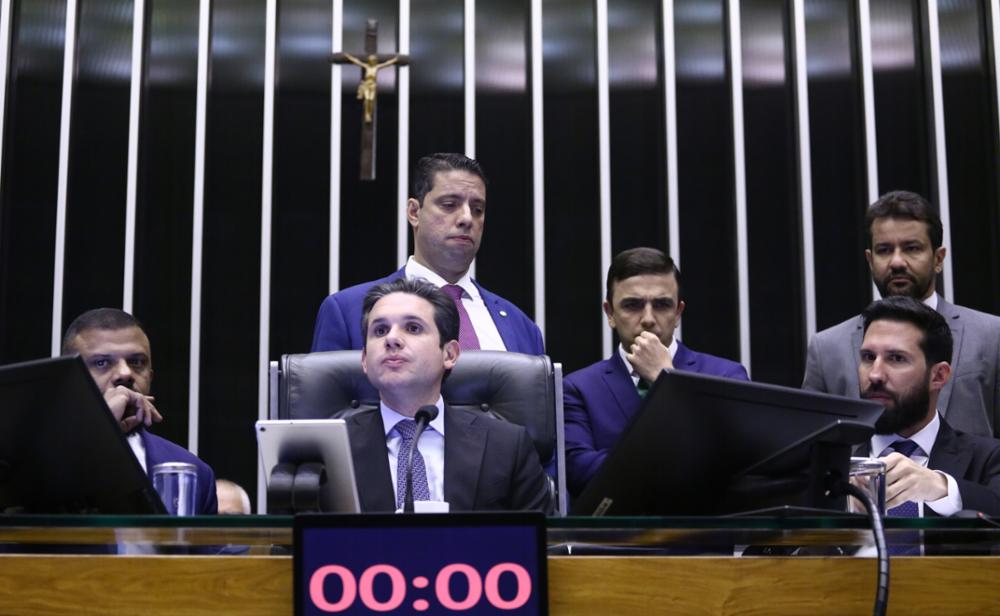 Saiba como votou cada deputado na PEC da Blindagem