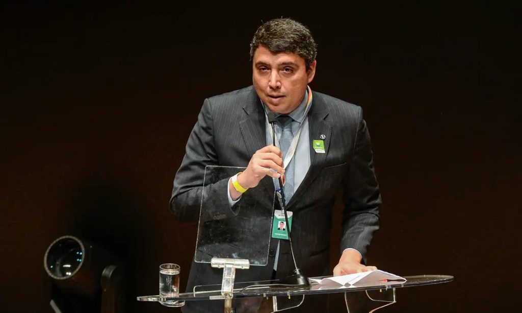 Presidente do conselho de administração da Petrobras deixa o cargo e vai para ANP