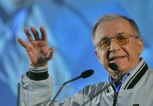 Morre aos 95 anos o ex-presidente da Romênia Ion Iliescu