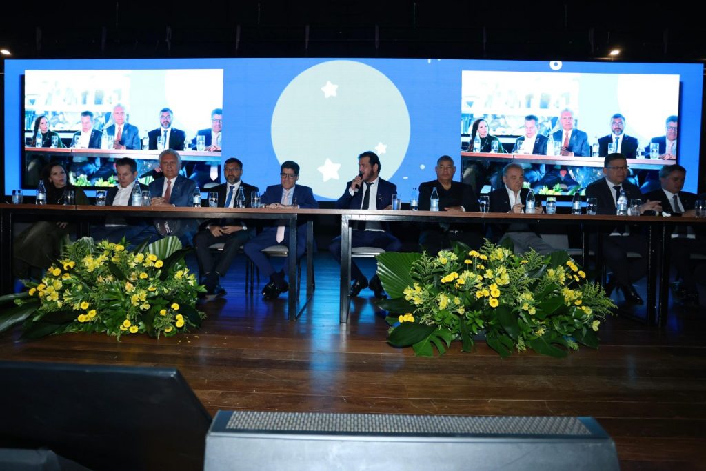 União Brasil e PP oficializam superfederação com a maior bancada da Câmara
