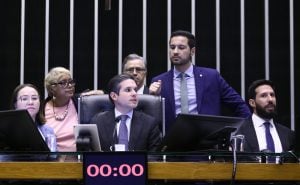 Deputados aprovam regime de urgência para 3 projetos de lei; saiba quais