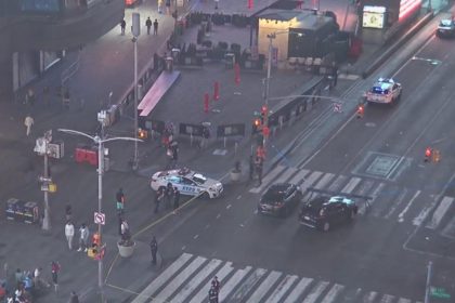 Adolescente abre fogo e fere três pessoas em Nova York