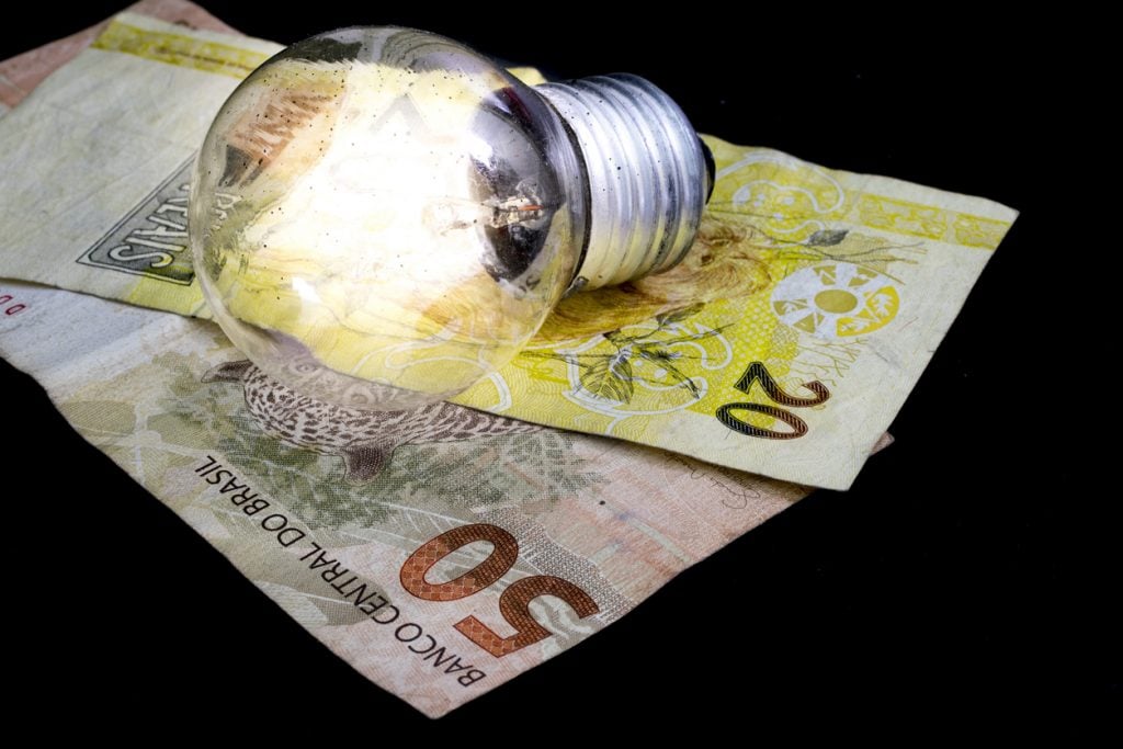 Tarifa Social de Energia Elétrica dispara em interesse online: veja os estados que mais buscaram pelo benefício