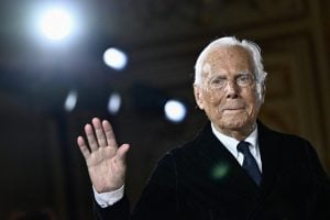 Morre Giorgio Armani, ícone da moda mundial, aos 91 anos