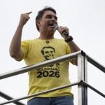Flávio Bolsonaro pressiona por anistia ampla e minimiza Alcolumbre: ‘não manda’