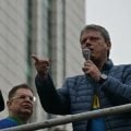 Rui Falcão vai ao STF contra Tarcísio por declarações em ato na Paulista