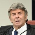 Voto de Fux não muda o resultado, mas acende uma luz no fim do túnel para Bolsonaro