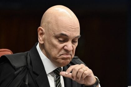 Por que Eduardo Bolsonaro e Gustavo Gayer entraram mais uma vez na mira de Moraes