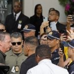 Bolsonaro deixa prisão domiciliar para realizar procedimento médico
