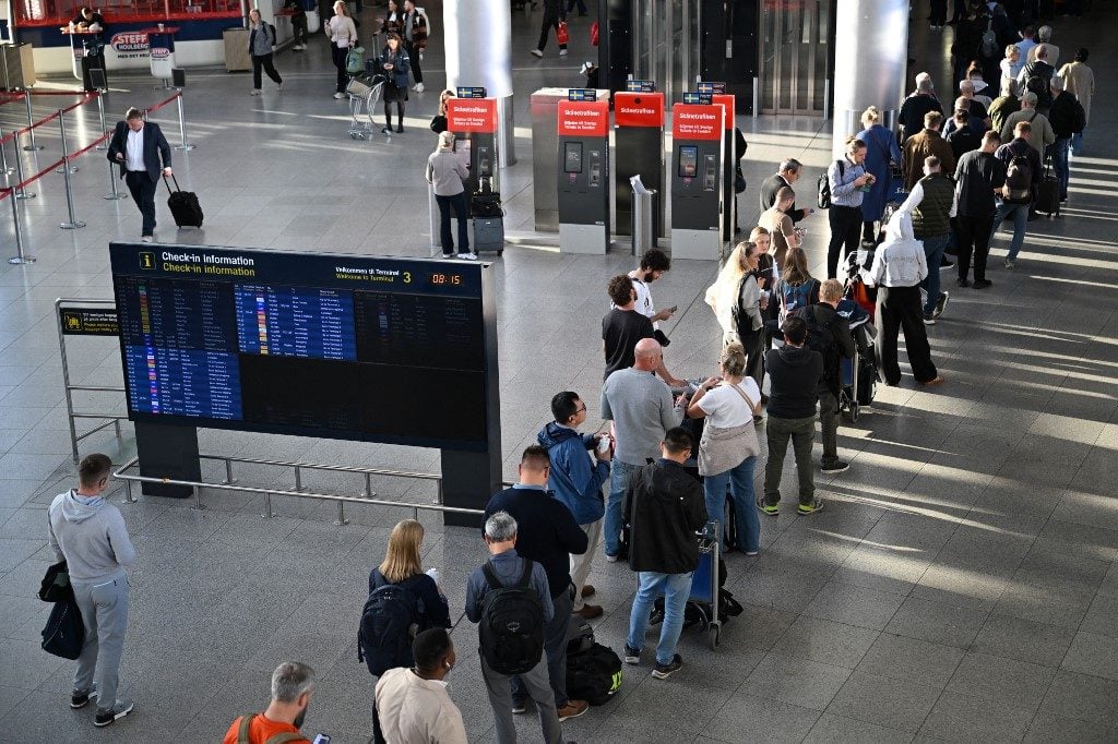 Sobrevoo de drones interrompe operações em aeroportos da Dinamarca e da Noruega