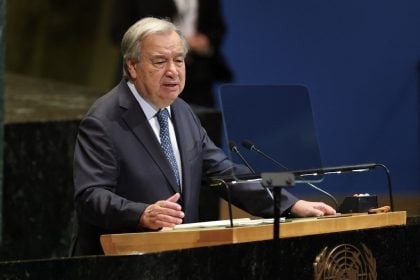 Chefe da ONU critica cortes de ajuda internacional e pede cessar-fogo em Gaza