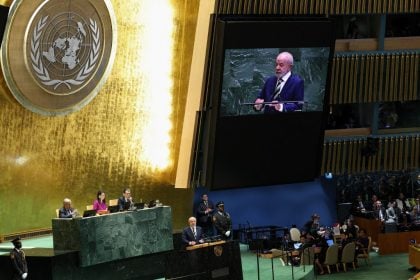Lula encerra agenda em Nova York com ato pela democracia e preparativos para a COP30