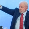 Mais forte nas pesquisas, Lula enfrenta o velho truque das pautas-bomba