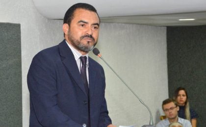 Governador do Tocantins é afastado do cargo por suspeita de desvio de verbas na pandemia