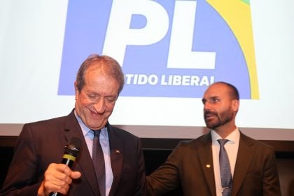 Presidente do PL sobe o tom em nova troca de farpas com Eduardo Bolsonaro: Não tem votos