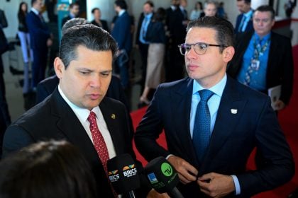 A irritação do Centrão na Câmara com o enterro da PEC da Blindagem pelo Senado