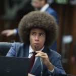 STJ mantém suspensa a sessão no Paraná que pode cassar Renato Freitas