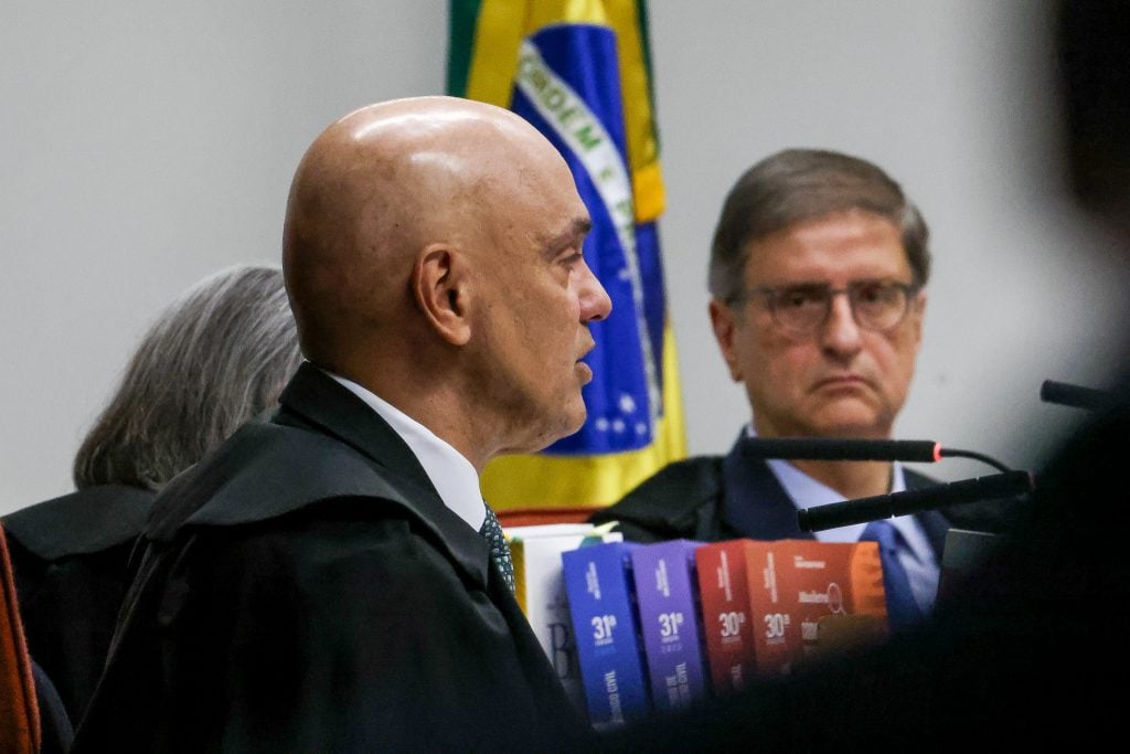 Julgamento de Bolsonaro e aliados por trama golpista entra no segundo dia; assista ao vivo
