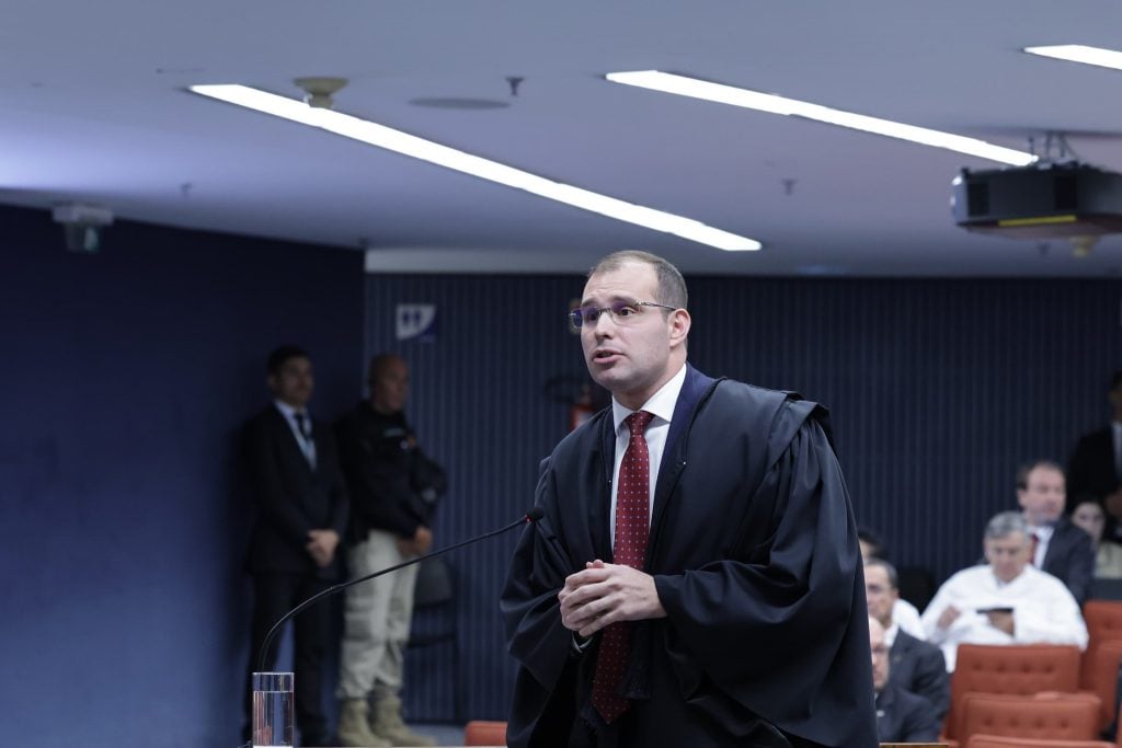 Paulo Sérgio Nogueira tentou demover Bolsonaro de adotar ‘medidas de exceção’, diz advogado