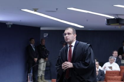 Paulo Sérgio Nogueira tentou demover Bolsonaro de adotar ‘medidas de exceção’, diz advogado