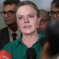 Gleisi reage após EUA sugerir uso de força militar contra o Brasil: ‘inadmissível’