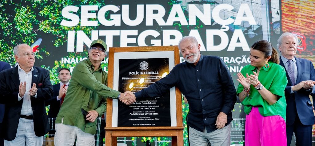 Com Petro e vice do Equador, Lula defende cooperação regional contra facções na Amazônia