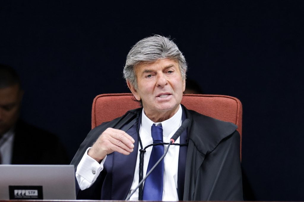 Responsabilização é absolutamente inviável, diz Fux sobre participação de Bolsonaro no 8 de Janeiro
