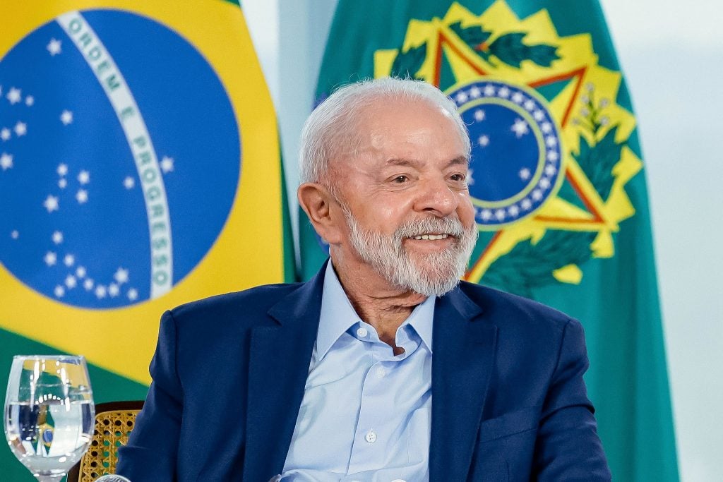 Aprovação do governo Lula cresce e volta a superar desaprovação, diz AtlasIntel; veja os resultados