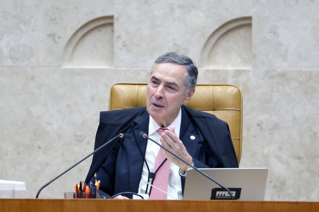STF defendeu democracia apesar de ‘custo pessoal’, diz Barroso em despedida da presidência da Corte