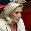 Com futuro político em risco, líder da extrema-direita francesa Marine Le Pen volta a enfrentar a Justiça