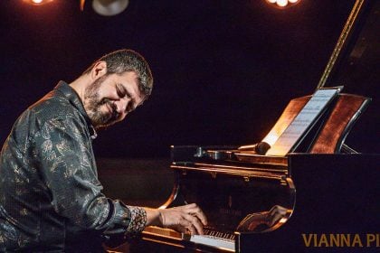 André Mehmari lança disco de ópera baseado em um conto de Machado de Assis