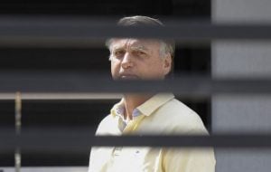 Moraes autoriza Bolsonaro a deixar prisão domiciliar para realizar procedimento em hospital de Brasília