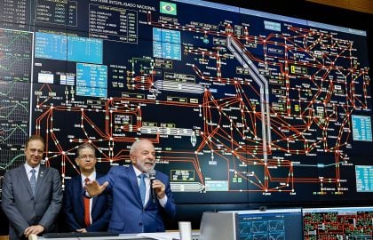 Lula interliga Roraima ao sistema elétrico nacional com recado a Trump
