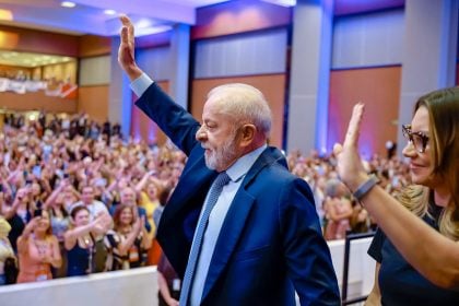 Lula abre 5ª Conferência Nacional de Políticas para as Mulheres e promete levar Janja a encontro com Trump