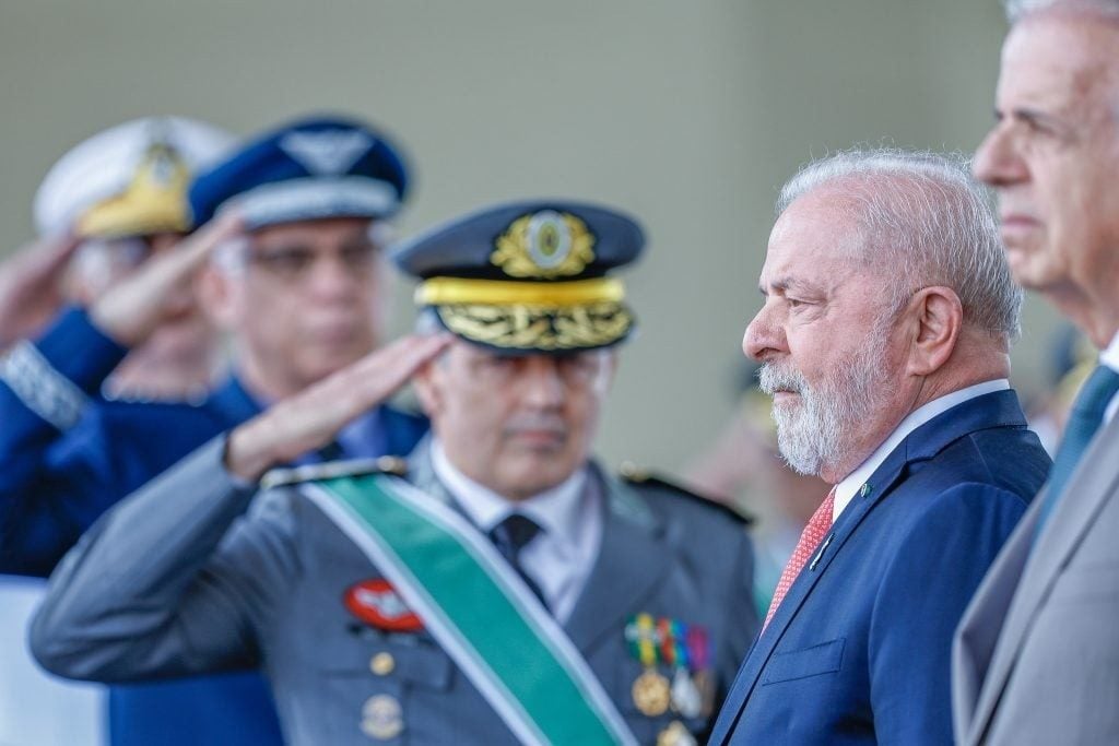 Às vésperas do fim do julgamento da trama golpista, Lula promove almoço com comandantes militares