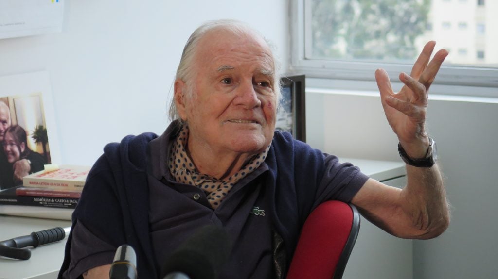Abaixo os deletérios iletrados! Viva Mino Carta! 