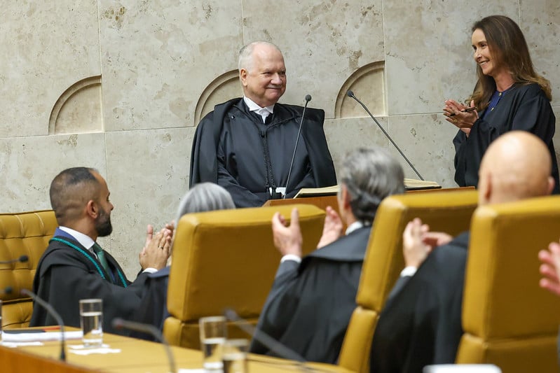 Fachin defende independência judicial, combate à corrupção e diálogo entre Poderes em posse no STF