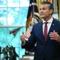 Chefe do Pentágono faz visita surpresa a Porto Rico