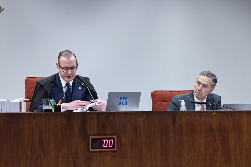 Só quem desconhece os fatos alegará perseguição política, diz Barroso após julgamento