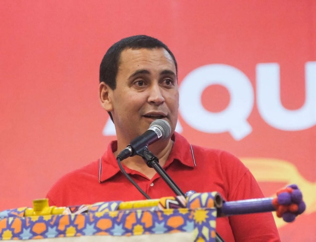 Símbolos nacionais não são propriedade da direita, diz novo secretário de comunicação do PT