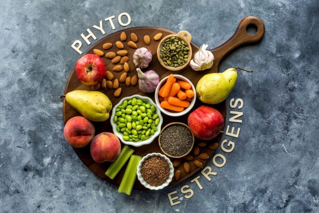 4 dietas para melhorar a saúde durante a menopausa