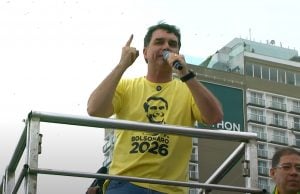 Flávio Bolsonaro pressiona por anistia ampla e minimiza Alcolumbre: ‘não manda’