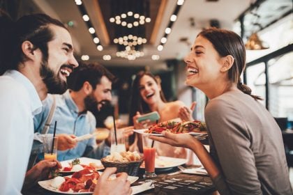 Dia do Cliente: 5 estratégias para fidelizar consumidores em restaurantes e bares