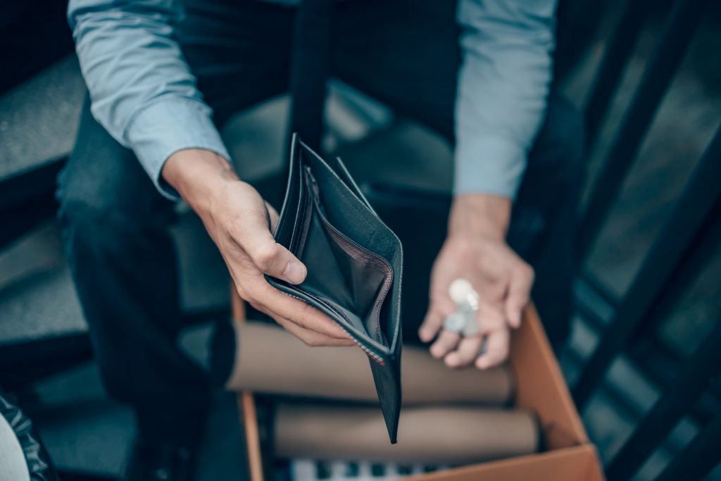 Metade dos trabalhadores não chega ao fim do mês com salário, aponta Serasa