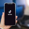 TikTok Shop cresce no Brasil e pressiona Mercado Livre a rever estratégias