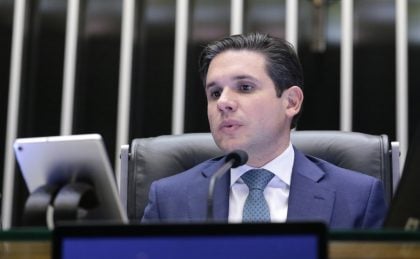 Avanço da PEC da Blindagem acontece após ‘atropelos e abusos’ contra deputados, diz Motta